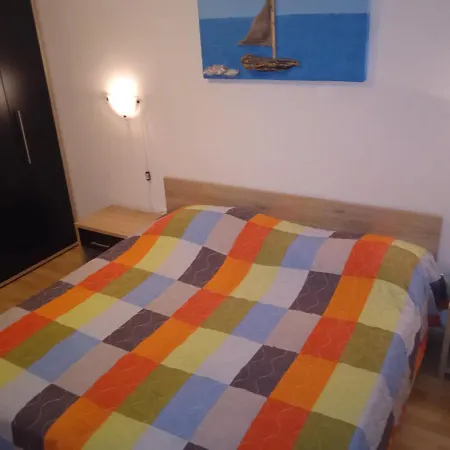 Iva Apartament *