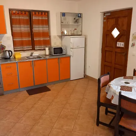 Iva Apartment *